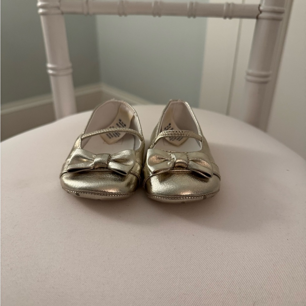 Janie and Jack 12 to 18 months Gold Baby Shoes with Bow